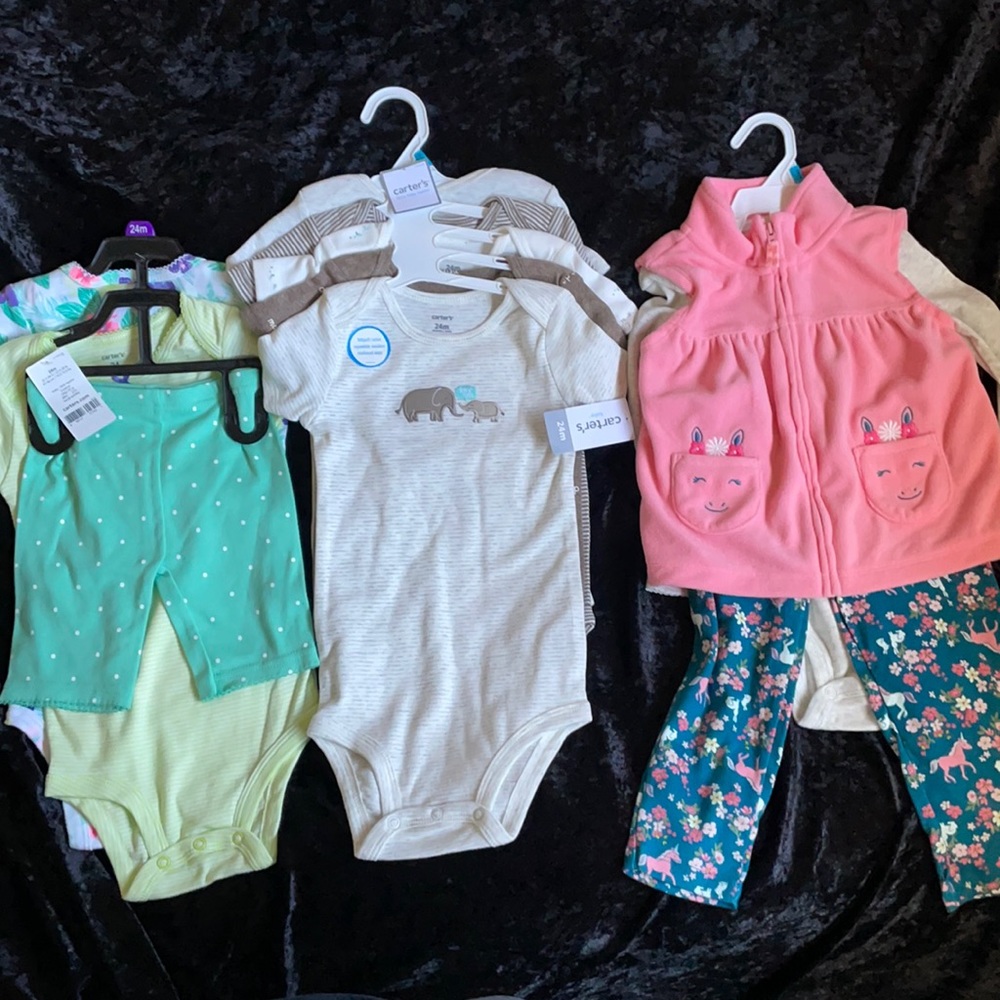 Baby Girls Carter’s Sets (24 M) NWT